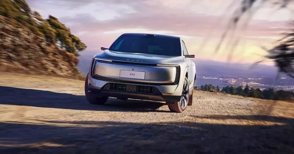 SUV điện AUDI E7X ra mắt với hệ thống đèn ấn tượng, chạy hơn 700 km sau 1 lần sạc
