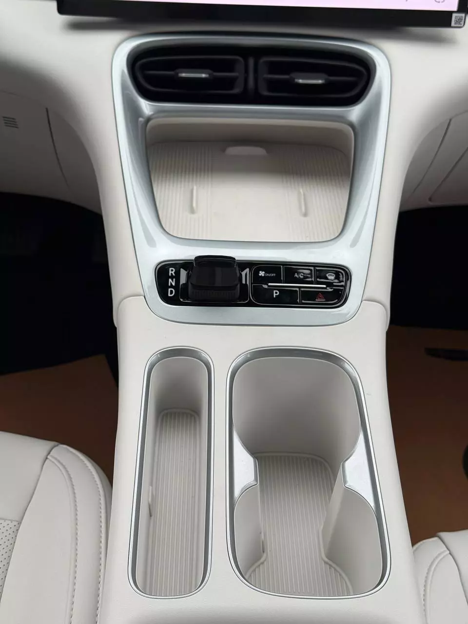 Geely EX2 giá từ 459 triệu tại Việt Nam, chạy gần 400 km, có đủ ADAS - Ảnh 8.