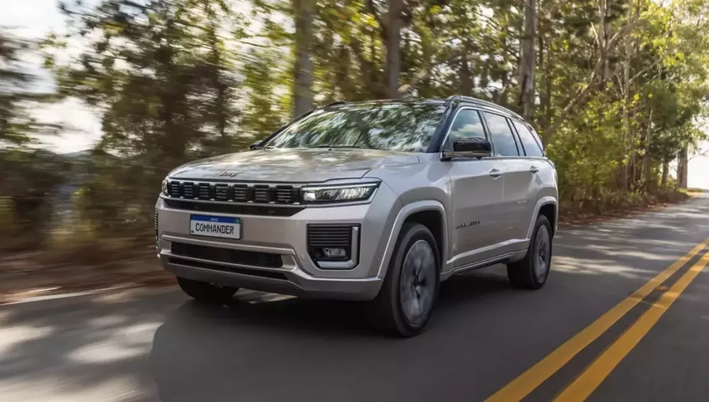 SUV 3 hàng ghế Jeep Commander được nâng cấp, có cả phiên bản bọc thép chống đạn - Ảnh 1.