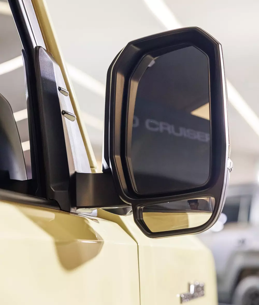 Cận cảnh Toyota Land Cruiser FJ phiên bản Legend với thiết kế nổi bật hơn - Ảnh 5.