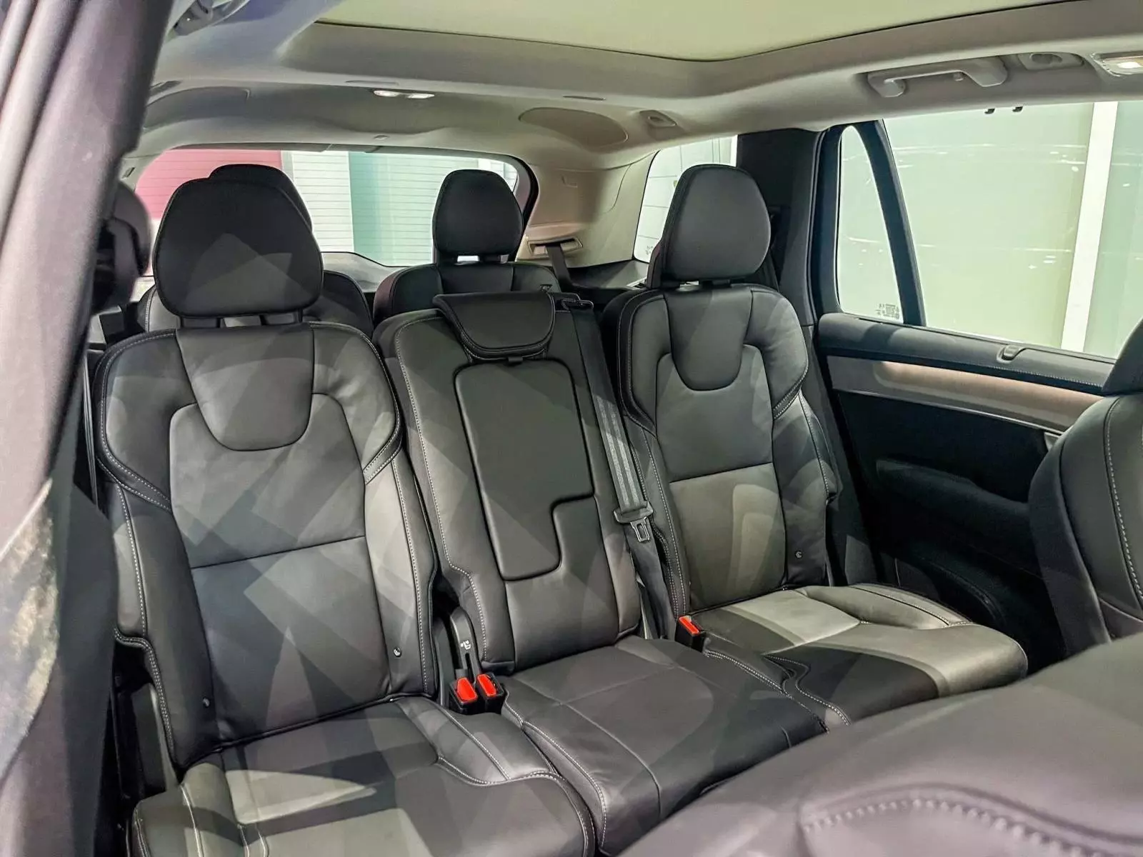 Volvo XC90 2026 tại Việt Nam: Diện mạo mới, tăng công nghệ, giá giảm gần 1 tỷ đồng - Ảnh 7.