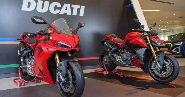 Ducati Panigale V2 S và Streetfighter V2 S ra mắt Việt Nam với động cơ V12, giá từ 629 triệu đồng