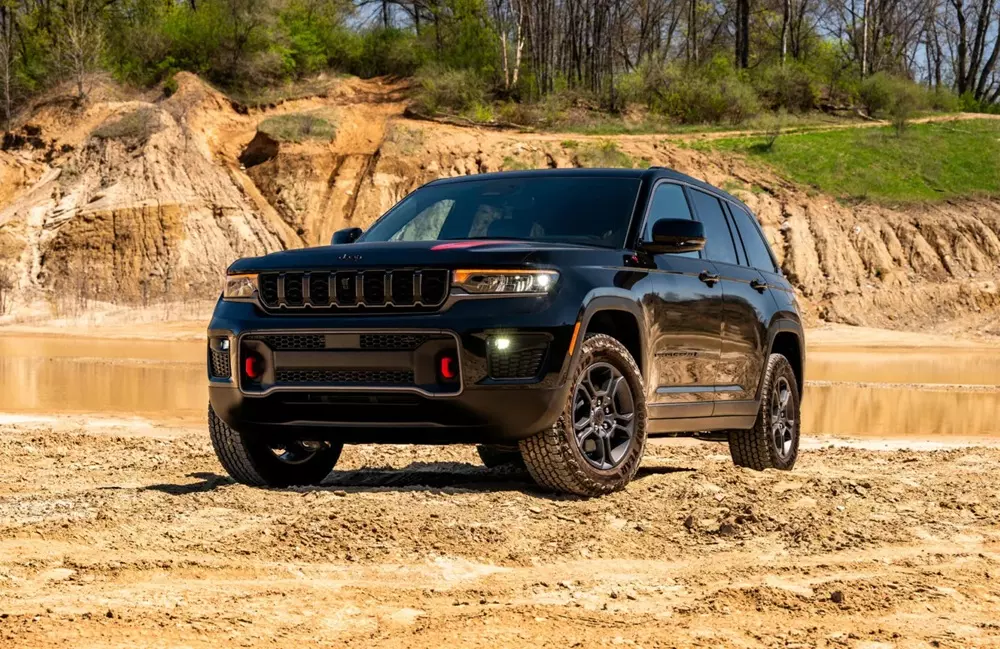 Jeep Grand Cherokee Trailhawk 2027 mới ra mắt trong tháng 6/2026