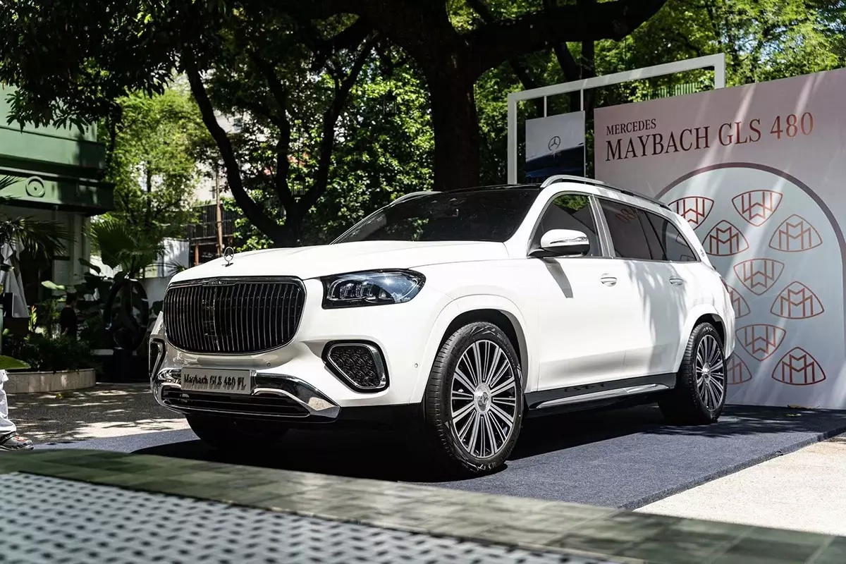 Ngắm hình ảnh “bằng xương, bằng thịt” của Mercedes-Maybach GLS 480 4Matic 2027 mới ra mắt Việt Nam