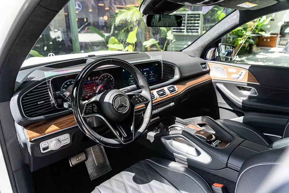 Ngắm hình ảnh "bằng xương, bằng thịt" của Mercedes-Maybach GLS 480 4Matic 2027 mới ra mắt Việt Nam - Ảnh 13.