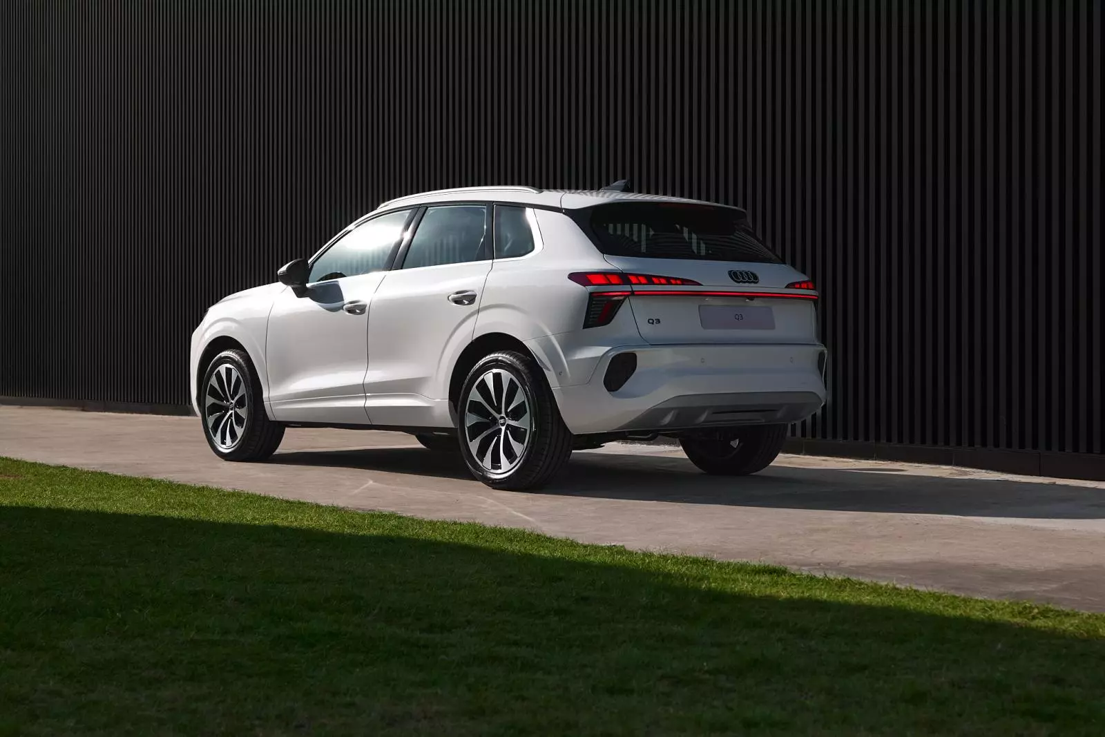 Chi tiết diện mạo mới và nâng cấp công nghệ Audi Q3 2026 hơn 2 tỷ đồng tại Việt Nam  - Ảnh 12.