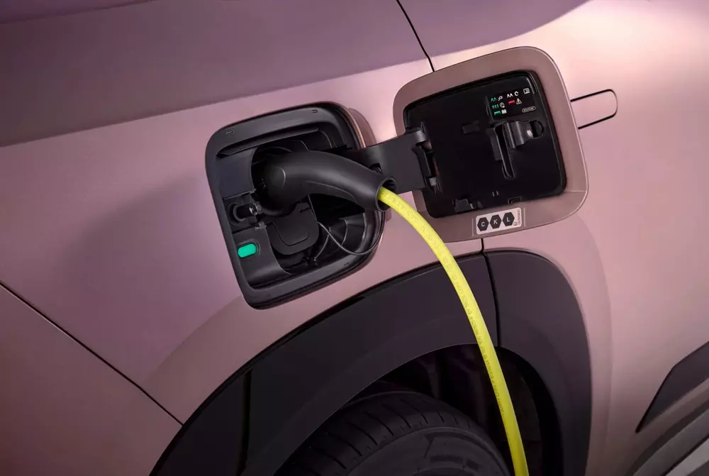 SUV điện 3 hàng ghế Skoda Peaq ra mắt, kích thước lớn hơn Kodiaq, phạm vi di chuyển gần 650 km - Ảnh 15.