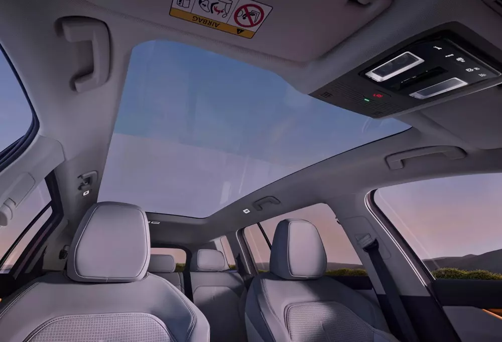 SUV điện 3 hàng ghế Skoda Peaq ra mắt, kích thước lớn hơn Kodiaq, phạm vi di chuyển gần 650 km - Ảnh 5.