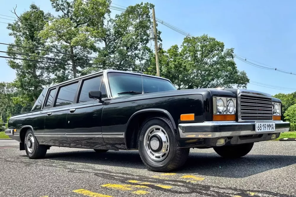 Những chiếc ZIL-4104 hiện được giới sưu tầm xe săn lùng