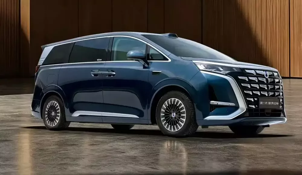BYD Denza D9 được bổ sung phiên bản mới với giá rẻ hơn