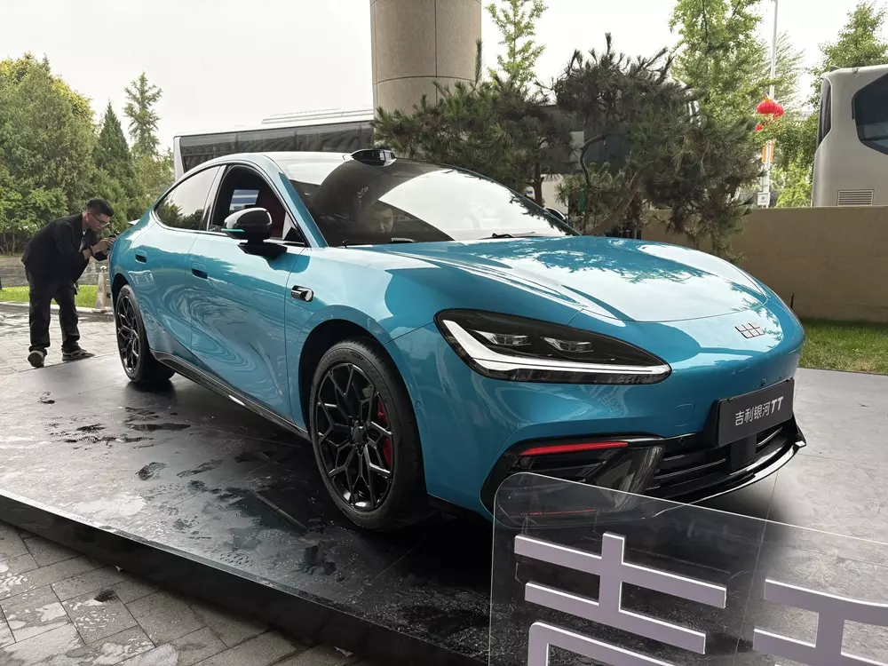 Geely Galaxy TT Ultra ra mắt thị trường Trung Quốc