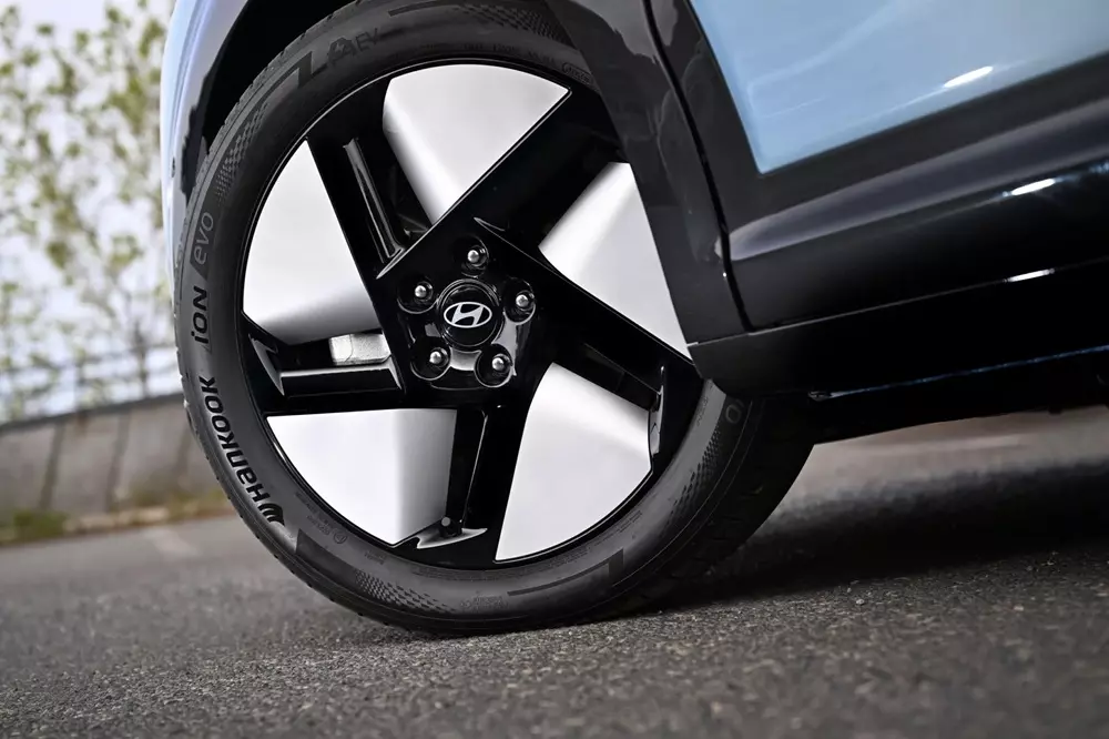 Hyundai Ioniq 3 bản tiêu chuẩn dùng mâm có đường kính từ 16-18 inch