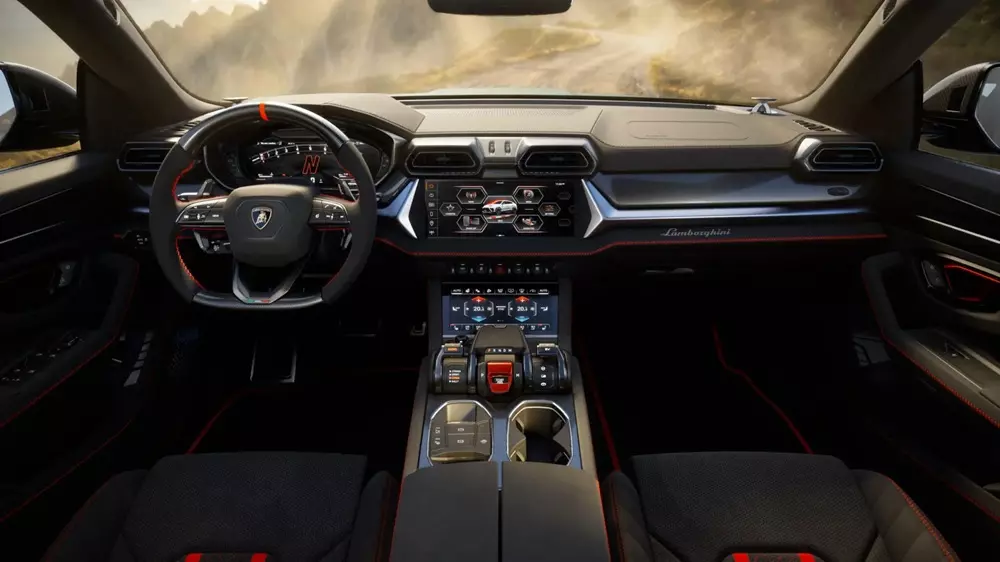 Khoang lái của Lamborghini Urus Performante SE