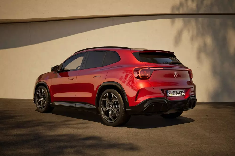 Mercedes-Benz GLA 2027 ra mắt với 3 phiên bản thuần điện