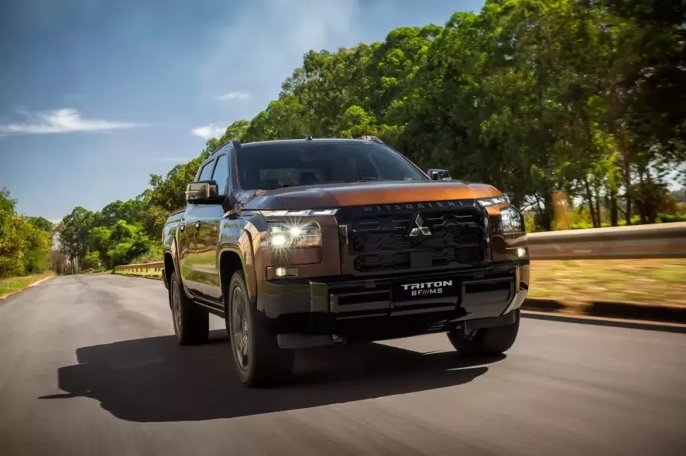 mitsubishi-triton-bfms-0079-1 Mitsubishi Triton được bổ sung phiên bản đặc biệt mới