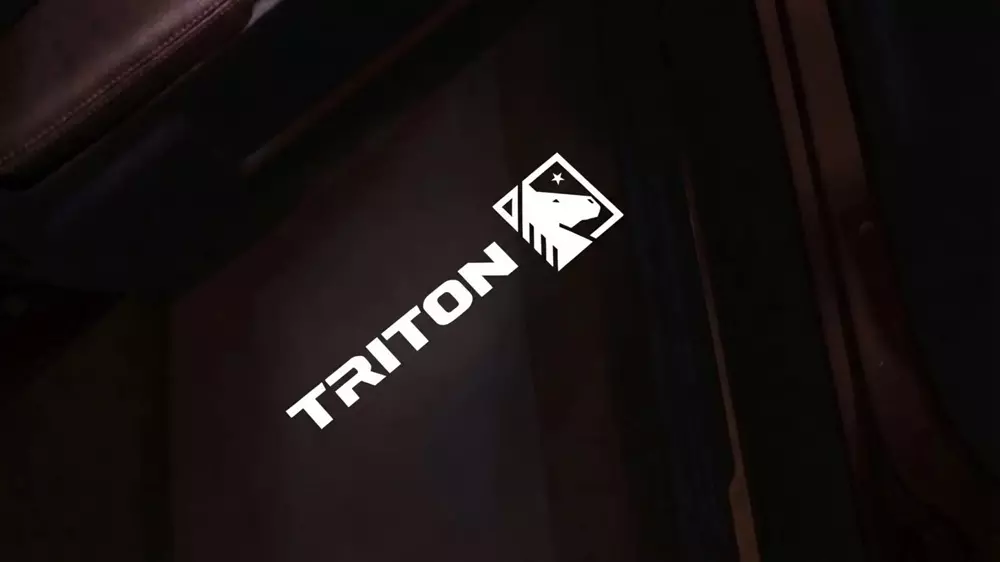 mitsubishi-triton-bfms-9-c73d Logo tương tự cũng được dùng cho đèn chào mừng khi mở cửa của Mitsubishi Triton BF///MS
