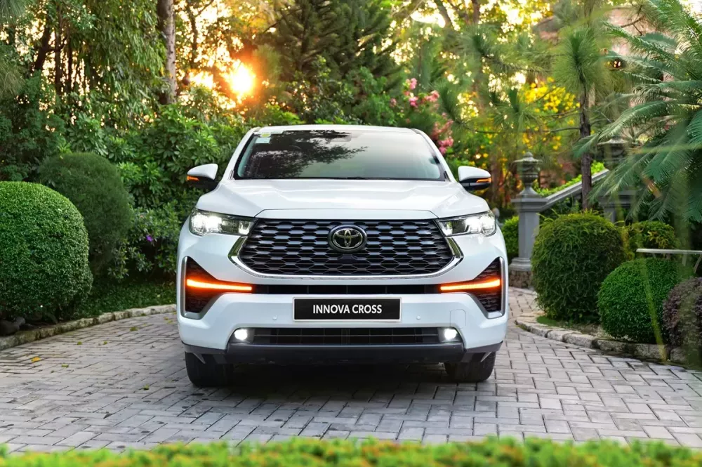 toyota-innova-cross-996a-1 Innova Cross vụt sáng, bán hơn 1.600 xe trong tháng 6/2026, dẫn đầu gia đình Toyota
