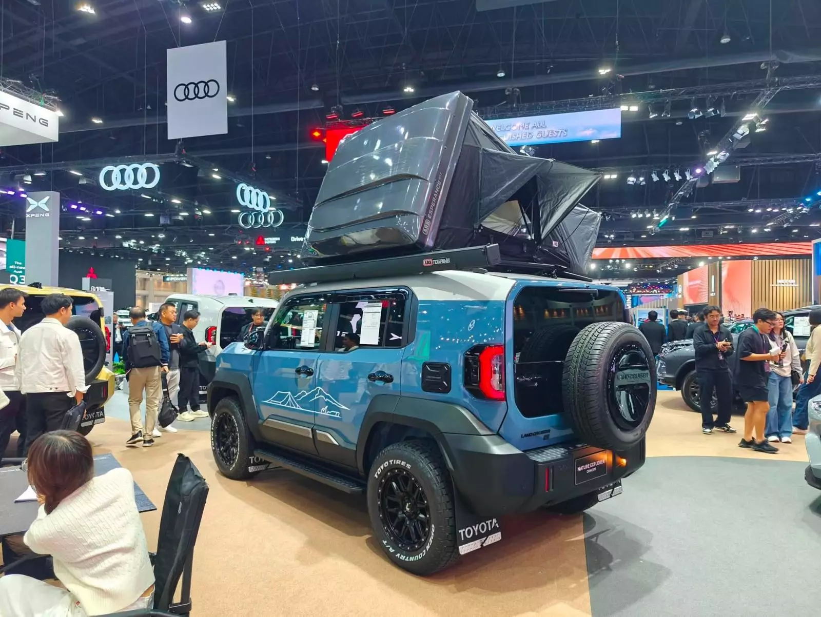 Toyota Land Cruiser FJ 1,198 tỷ đồng tại Việt Nam, làn gió mới cho khách hàng thích mạo hiểm phố thị - Ảnh 2.
