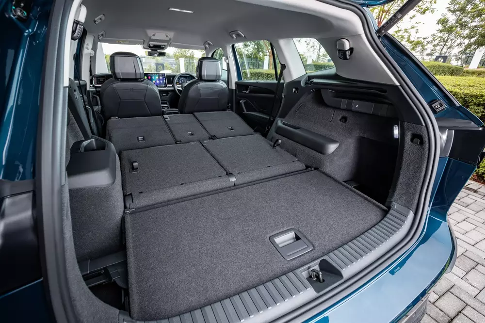 2 hàng ghế sau của Volkswagen Tayron gập xuống, tăng dung tích khoang hành lý