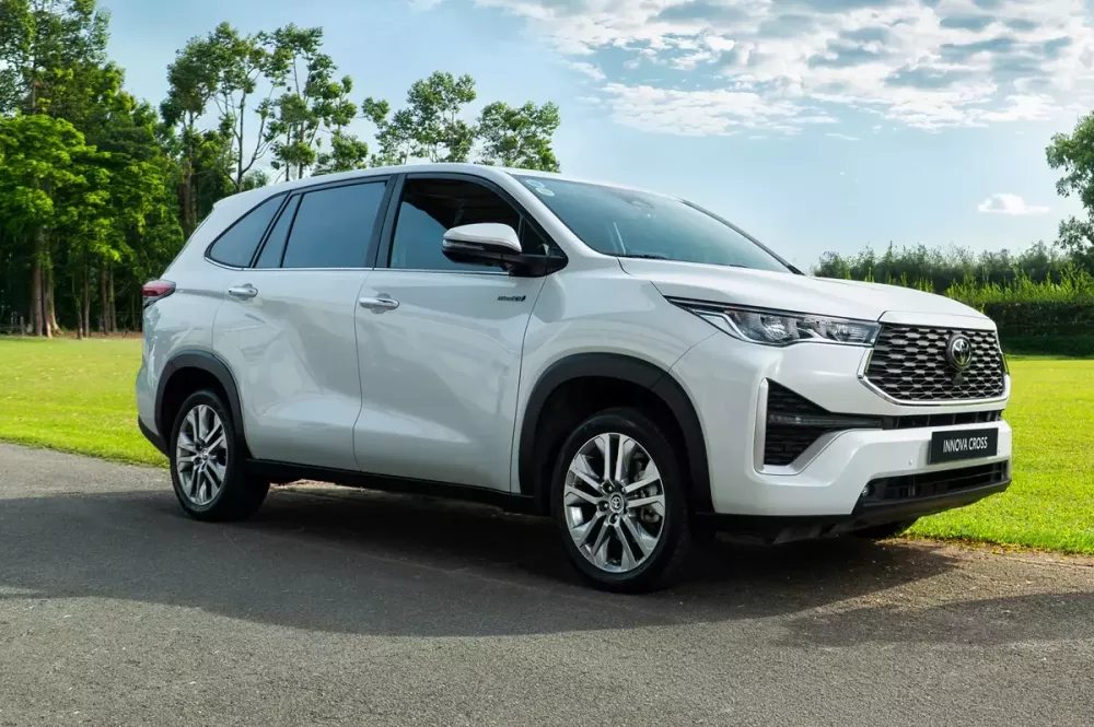 Doanh số xe MPV tháng 6/2026: Toyota Innova Cross chỉ bán thua VinFast Limo Green - Ảnh 2.