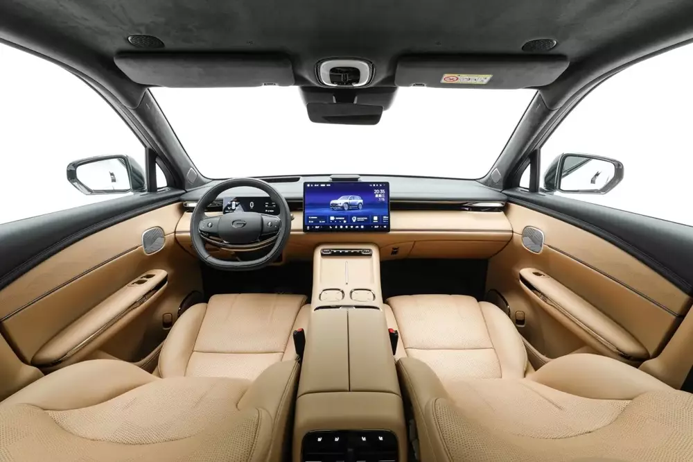 Khoang lái của GAC S7