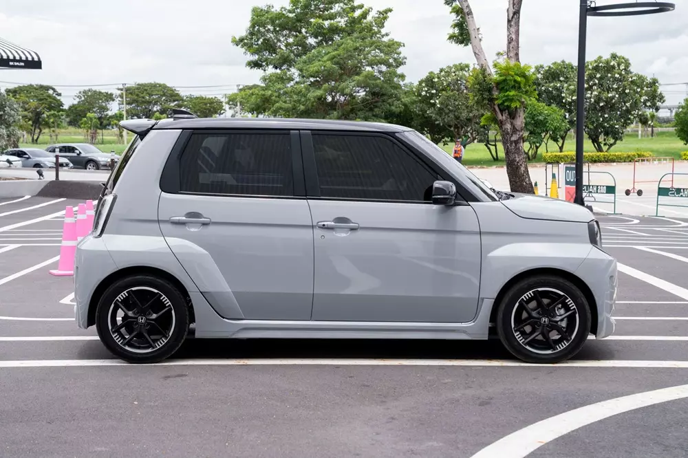 Honda Super-One dài chưa đến 4 mét