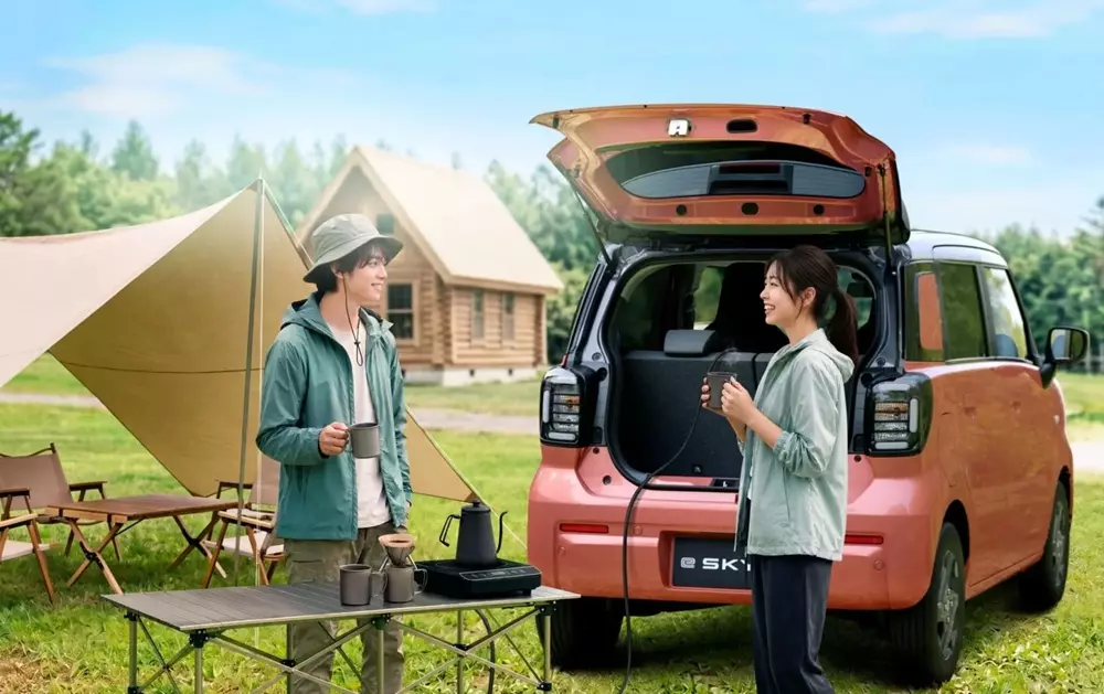 Xe điện mới của Suzuki có thể di chuyển 310 km với bộ pin cực nhỏ - Ảnh 7.
