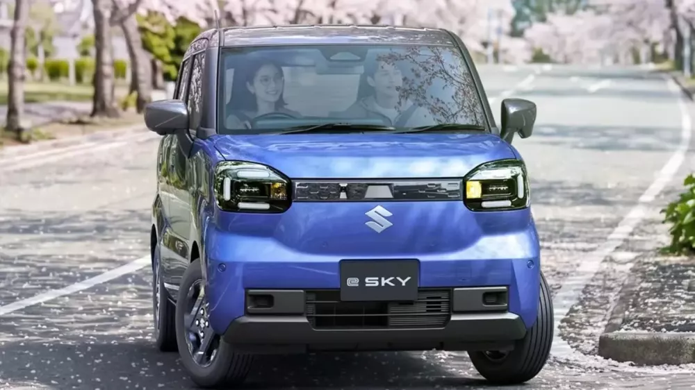 Xe điện mới của Suzuki có thể di chuyển 310 km với bộ pin cực nhỏ - Ảnh 6.