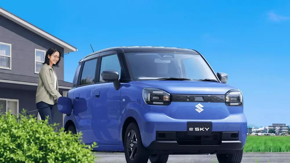 Xe điện mới của Suzuki có thể di chuyển 310 km với bộ pin cực nhỏ - Ảnh 1.