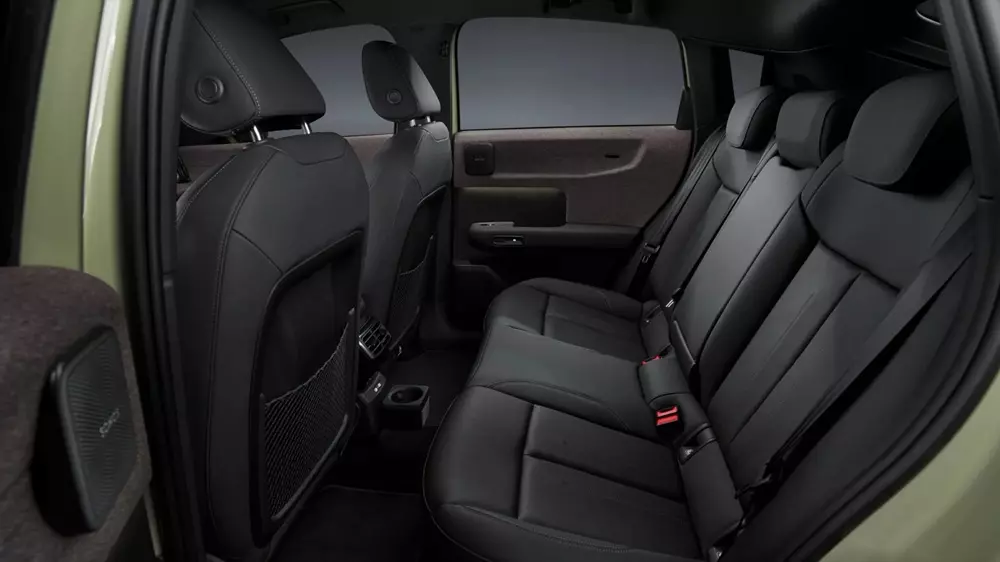Audi A2 được hồi sinh dưới dạng SUV điện cỡ nhỏ với thiết kế chau truốt và nội thất thông minh - Ảnh 7.