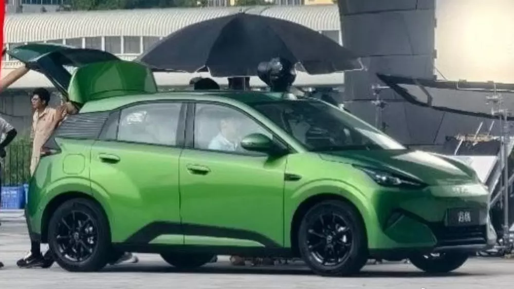 Xe điện giá rẻ BYD Seagull thế hệ mới lộ ảnh bằng xương, bằng thịt trước ngày ra mắt