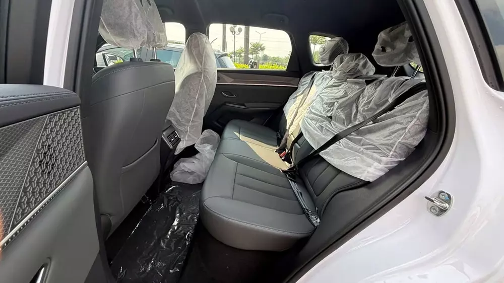 Hàng ghế sau của BYD Sealion 5