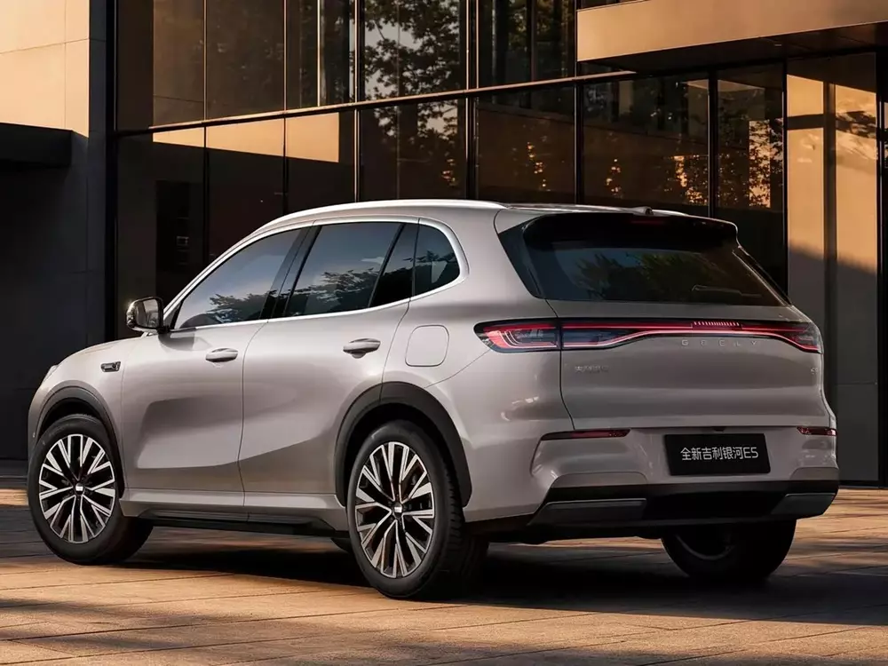 Geely EX5 mới chính thức lộ diện trước khi ra mắt vào ngày mai - Ảnh 9.