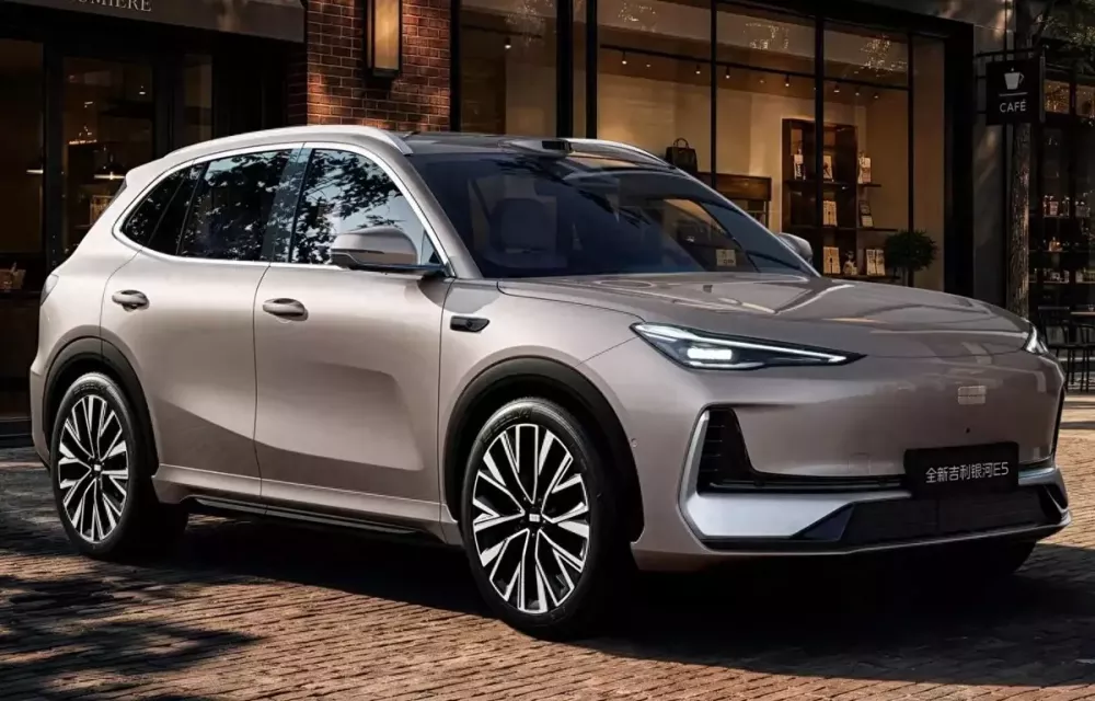 Geely EX5 mới chính thức lộ diện trước khi ra mắt vào ngày mai - Ảnh 1.