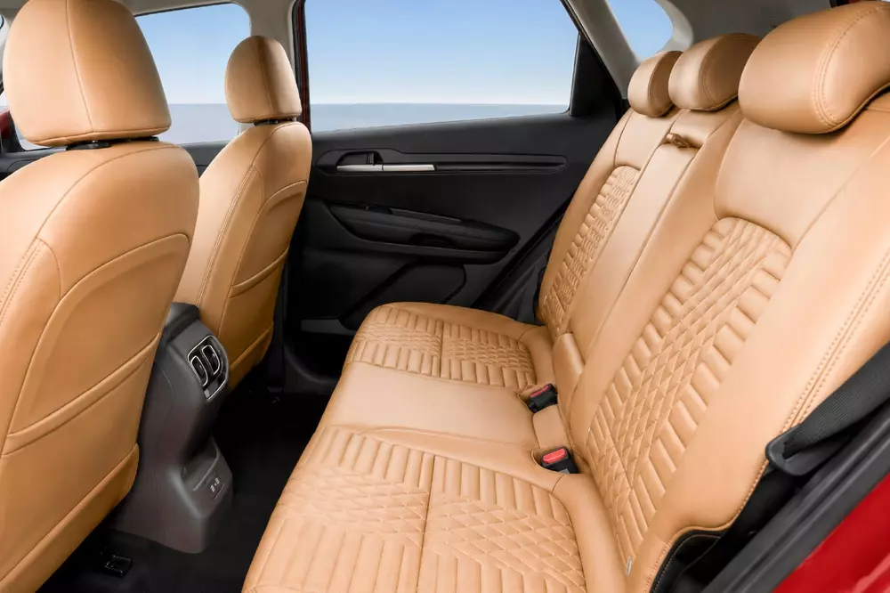 kia-1-ed20 Kia Sonet giảm giá sâu thêm một nấc, khởi điểm chỉ còn 450 triệu đồng - Ảnh 3.