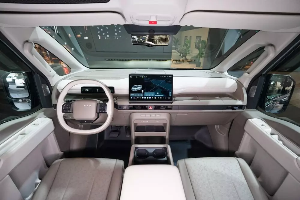 Kia PV7 trình làng, phả hơi nóng lên Ford Transit - Ảnh 3.