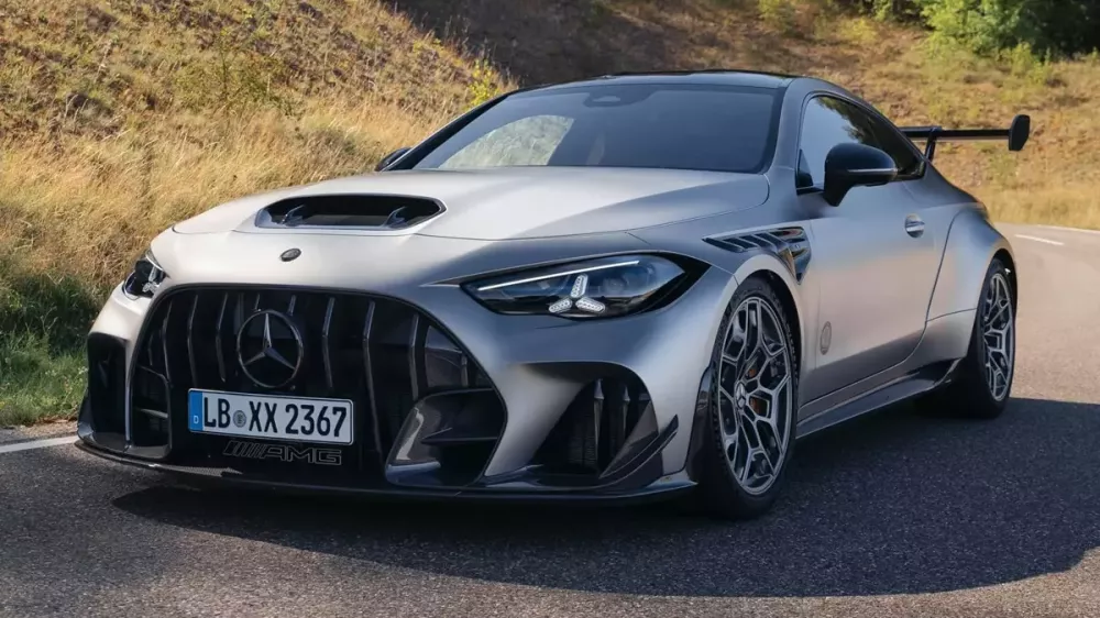 Vén màn xe đua đường phố Mercedes-AMG CLE 646 Spezialanfertigung với máy V8 mạnh mẽ - Ảnh 1.