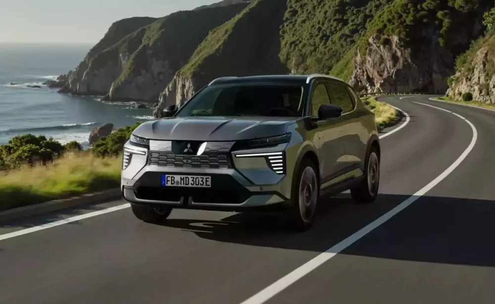 mitsubishi-eclipse-cross-ev-3285 Mitsubishi Eclipse Cross EV mới bán được 1 năm đã giảm giá bán, thêm bản mới - Ảnh 1.