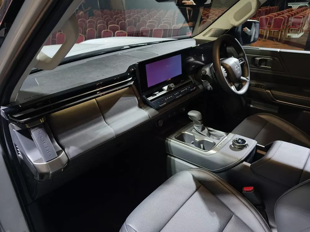 Mitsubishi Pajero 2027 sở hữu các vật liệu mềm mại