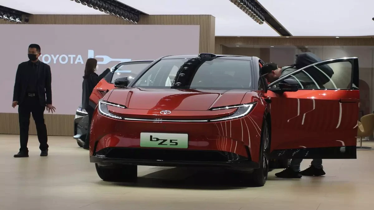 Toyota sẽ tham gia vào cuộc đua xe điện mở rộng phạm vi EREV từ năm sau