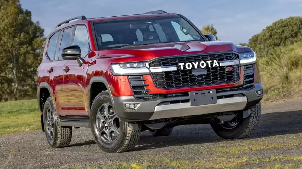 Toyota Land Cruiser liên tục bị ăn trộm, hãng tung ra giải pháp mới - Ảnh 1.