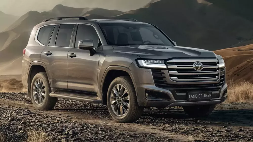 toyota-land-cruiser-300-2027-3-e7eb Toyota Land Cruiser 300 ra mắt bản nâng cấp, bỏ máy xăng V6 để chuyển sang động cơ mạnh nhất từ trước đến nay