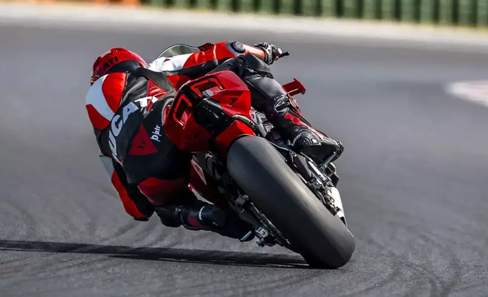 Ducati Panigale V4 2027 trình làng với công suất tăng lên 218 mã lực và khung gầm tinh chỉnh - Ảnh 4.