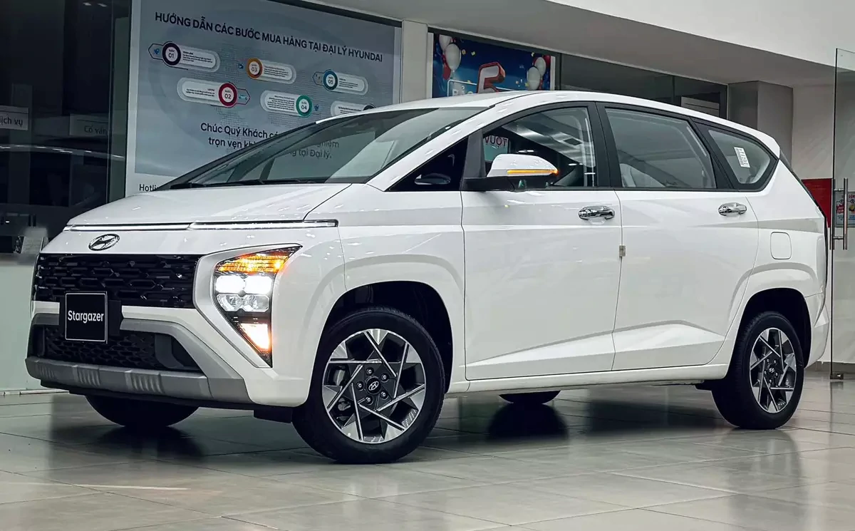 Hyundai Stargazer được giảm giá xuống chỉ còn từ 427 triệu đồng tại đại lý