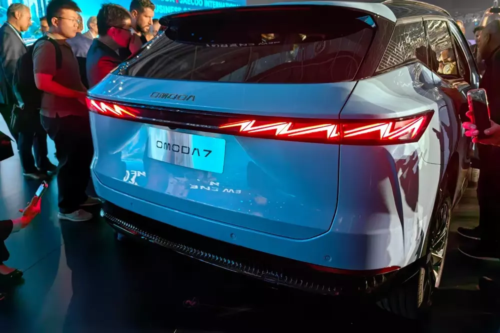 Omoda C7 SHS-H sẽ có khả năng di chuyển không cần xăng dài hơn